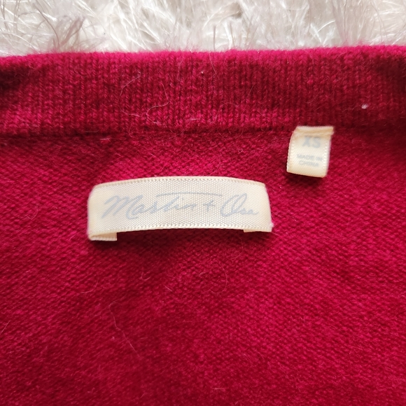 MARTIN + OSA Women's Luxury Cashmere V-Neck Sweater Raspberry Color, Size XS - Picture 3 of 7
